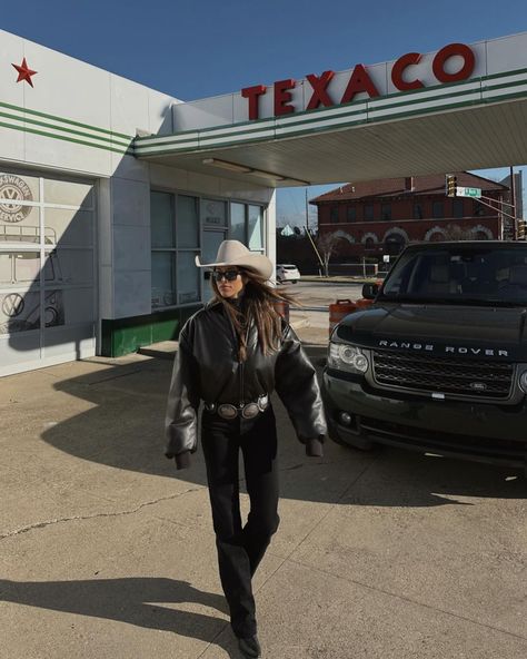 The Cool Hour, The Cowboy, Country Music, Beyonce, Latest Fashion, This Year, Cowboy, Texas, Street Style