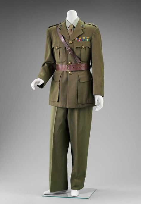 Soldier Uniform, Arsitektur Kolonial, Military Suit, British Army Uniform, Wwii Uniforms, Ww2 Uniforms, British Uniforms, Men's Uniforms, Green Long Sleeve Shirt