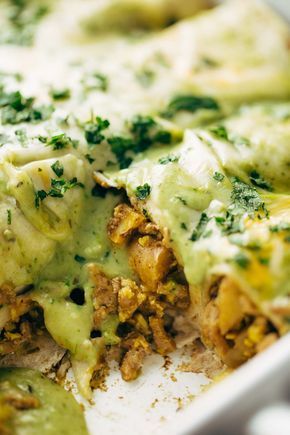 Breakfast Enchiladas - with scrambled eggs, chili potatoes, spicy turkey, cheese, and a homemade roasted poblano sauce. SUPER yummy! Love this recipe for breakfast, brunch, or brinner. | pinchofyum.com Chili Potatoes, Enchiladas Burritos, Poblano Sauce, Spicy Turkey, Breakfast Scramble, Roasted Poblano, Breakfast Enchiladas, Pinch Of Yum, Fantastic Recipes