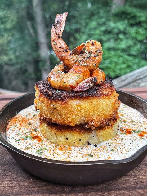 Shrimp And Grit Cakes, Grit Cakes Recipe, Grit Cakes, Blackened Shrimp, Large Shrimp, Panko Bread Crumbs, 3 Eggs, Pie Pan, Whipping Cream