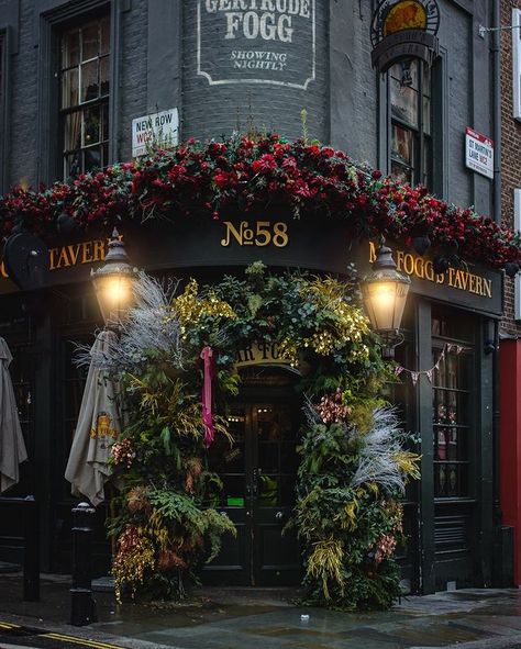 🎄✨ •| CHRISTMAS IN LONDON |• ✨🎄 Certainly! Mr Fogg’s Tavern is a Victorian-themed pub located in London. It is part of the Mr Fogg’s… | Instagram Christmas Pub Decorations, Pub Christmas Decorations, Christmas Pub, London England Photography, Phileas Fogg, Drinks And Snacks, Christmas In London, Countryside Living, English Christmas