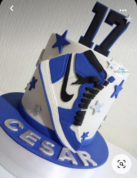 Jordan Shoes Cake Ideas, Jordan Bday Cake, Nike Birthday Party Decorations, 16th Birthday Cake For Boys Sweet 16, Nike Jordan Cake Birthday, Sweet 16 Sneaker Ball Cake Ideas, Sneaker Birthday Party Ideas, First Kickback Birthday, Sneaker Cupcakes