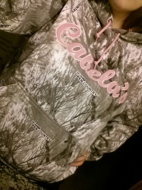 Cabelas Snow and Pink Camo Hoodie Camo And Pink Outfit, Pink And Camo Outfit, Pink Camo Jacket, Summer Camp Outfits, Pink Camo Hoodie, Camping Hoodie, Camo Sweater, Holiday Hoodies, Camo And Pink