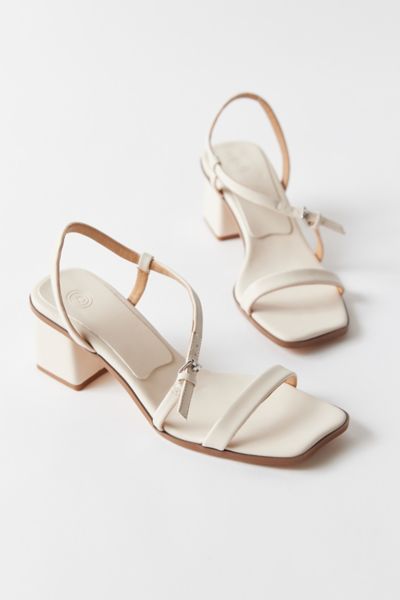 Graduation Shoes, Ivory Heels, White Strappy Sandals, Cream Heels, Urban Outfitters Shoes, Fashion Shoes Heels, Simple Sandals, Aesthetic Shoes, Fashion High Heels