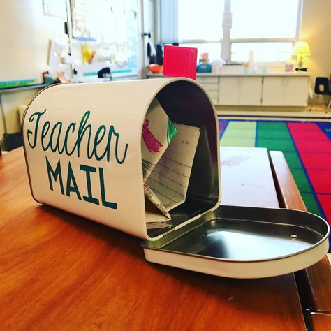 It was a full teacher mailbox type of day  I love getting sweet notes and drawings from my students but my OCD teacher-brain can't handle them taking over my desk! With a little help from my @silhouette.inc and @amazonprime I now have the cutest mail waiting for me at 3:00 everyday  #teachersofinstagram #teachersfollowteachers #teacherspayteachers #firstyearteacher #iteachk #teachersloveamazon Teacher Desk Organization, Teachers Room, Classroom Goals, Organized Classroom, Classroom Hacks, Elementary Classroom Decor, Teacher Desk, New Classroom, Teacher Organization