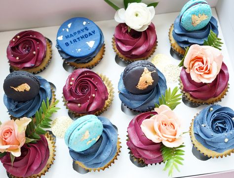 Navy Blue And Burgundy Wedding Cake And Cupcakes, Navy And Burgundy Cupcakes, Jewel Tone Cupcakes, Jewel Tone Wedding Cakes, Blue Wedding Cupcakes, Cupcake Pics, Fall Wedding Cupcakes, July 4th Wedding, Marvel Wedding