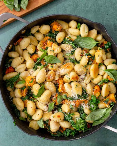 Fried Gnocchi, Pan Fried Gnocchi, Butternut Squash Kale, Healthy Budget, Cosy Vibes, Healthy Recipes On A Budget, Roasted Butternut Squash, Roasted Butternut, Healthy Lunch Recipes