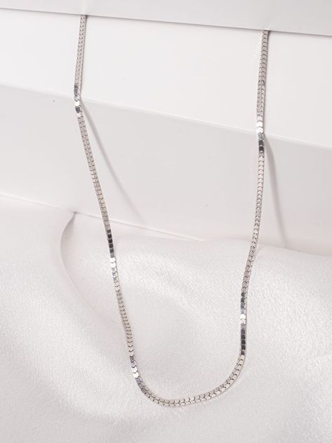 One Best Friend, Necklace Snake Chain, Silver Bracelet Designs, Chain Layering, Necklace Snake, Herringbone Necklace, Snake Chain Necklace, Dainty Chain, Silver Choker