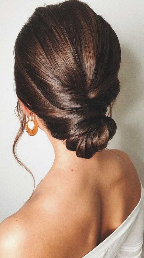 romantic wedding updos, bridal hairstyle, sleek updo wedding hairstyles 2020 #weddinghairstyles #bridalupdo Sleek Updo Wedding, Sleek Wedding Updo, Hairstyle Sleek, Updo Wedding Hairstyles, Hairstyles Theme, Simple Updo, Wedding Updos, Sleek Updo, Updo Wedding