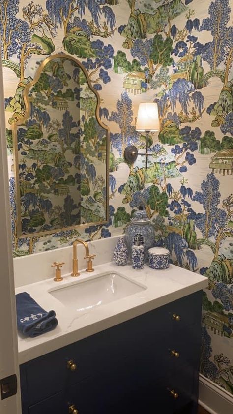 Bathroom Wallpaper Accent Wall, Wallpaper Accent Wall Ideas, Bathroom Wallpaper Waterproof, Decor Business Ideas, Home Decor Business Ideas, Bath Wallpaper, Wallpaper Accent Wall Bathroom, Unusual Bathrooms, Bathroom Wallpaper Ideas