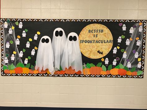 Adams Family Bulletin Board, Halloween Ghost Bulletin Board, Halloween Pto Bulletin Board, Halloween Lunchroom Bulletin Boards, Halloween Themed Board, Halloween Office Bulletin Board Ideas, Classroom Decorations Halloween, Halloween Display Board, Halloween School Boards