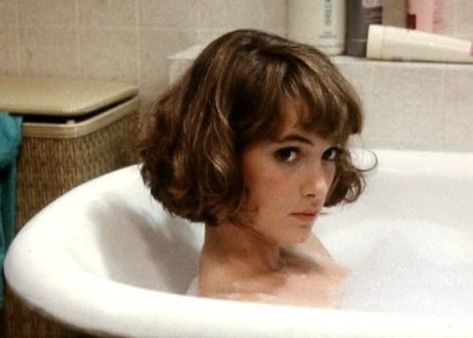 Photo Wavy Bangs, Wavy Bobs, Winona Ryder, 짧은 머리, Short Haircut, Grunge Hair, Short Bob Hairstyles, Bobs Haircuts, Hairstyles With Bangs