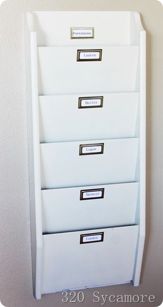 Wall pocket idea for Mail - 5-box with labels Wall Pocket Organizer, Wall File Organizer, Office Organisation, Wall File, Sycamore Wood, Diy Organizer, Desk Organization Diy, Work Office Decor, Office Remodel