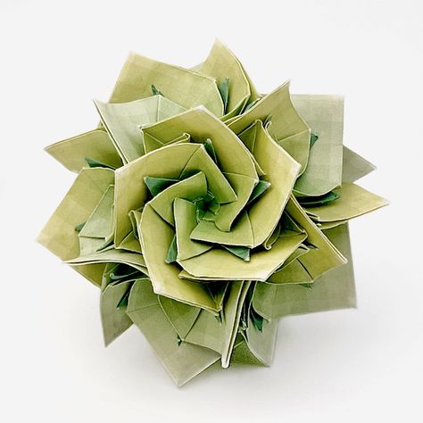 Origami Hard, Origami Kusudama, Origami Diagrams, Origami And Kirigami, Flower Ball, Origami Flowers, Origami Art, Name Design, Kirigami