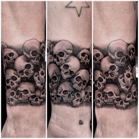 Skulls #drwoo #doctorwoo Tiny Skulls Tattoo, Skulls Stacked Tattoo, Skull Band Tattoo, Stacked Skulls Tattoo, 3 Skulls Tattoo, Pile Of Skulls Tattoo, Small Skull Tattoos For Men, Calavera Tattoo, Small Skull Tattoo