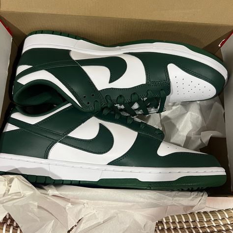 Nike Dunk Low Retro White/ Team Green Size M 12 / W 13.5 Dd1391-101 Nib Nike Dunk Low Georgetown, High Top Nikes, Team Green, Classic Cortez, Nike Classic Cortez, Jordan 11 Retro Low, Nike Models, Nike Classic, Nike Metcon