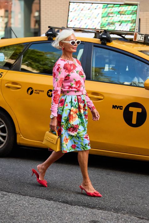 Our 7 Favourite Street Style Trends From New York Fashion | Who What Wear UK Trendy Jewelry Ideas, Style Inspiration Trendy, Midlife Fashion, Street Style Jewelry, New York Fashion Week Street Style, Fashion Friday, Copenhagen Fashion Week, Street Style Trends, The Best Street Style