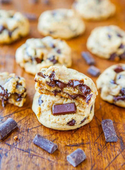 Softbatch Cream Cheese Chocolate Chip Cookies - Recipe at averiecooks.com Softbatch Cream Cheese Chocolate Chip, Recipe Using Cream Cheese, Using Cream Cheese, Soft Batch Cookies, Cream Cheese Chocolate Chip, Cream Cheese Chocolate Chip Cookies, Soft Batch, Biscuit Sec, Averie Cooks