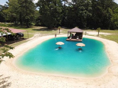 This Company Can Turn Your Backyard Into A Beach Oasiscountryliving Empty Pool, Natural Swimming Ponds, Strand Pool, Backyard Beach, Swimming Pond, Natural Swimming Pools, Piscina Natural, Photo Summer, Pool Construction