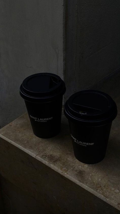 Coffee Shop Aesthetic, Coffee Photography, Minimal Aesthetic, Aesthetic Coffee, Instagram Feed Ideas, Foto Ideas Instagram, Photo Couple, Black Aesthetic Wallpaper, Black And White Aesthetic