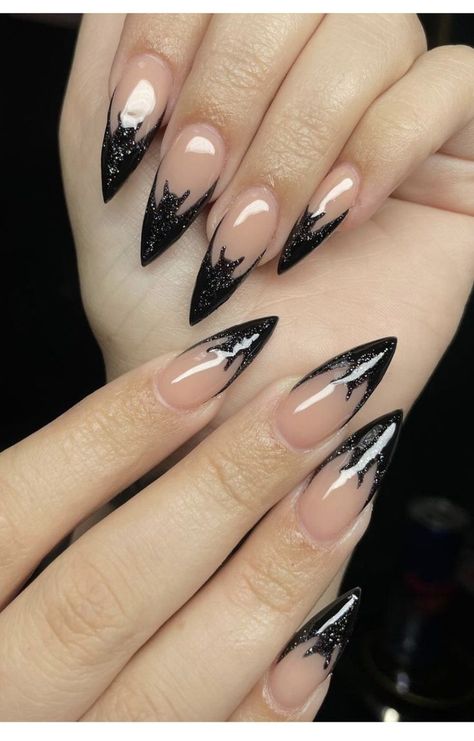 Bat Nails Art, Bat Nails, Holloween Nails, Halloween Manicure, Witchy Nails, Punk Nails, Gothic Nails, Goth Nails, Grunge Nails