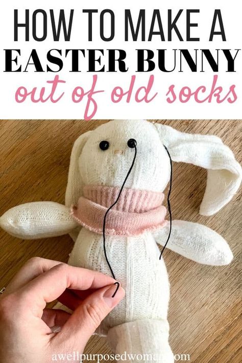 Learn how to make Easter bunnies out of old socks. This step by step tutorial has a free pattern that shows you how to make Easter bunnies out of old socks. #sockbunny #diysockbunny #sockbunnycraft #sockbunny #sockbunnypattern #easterbunny. Diy Sock Bunnies, Sock Bunny Diy How To Make, Sock Bunny Diy, Glove Animals, Sock Animals Diy, Sock Creatures, Diy Sock Toys, Sock Bunny, Easter Crafts For Adults