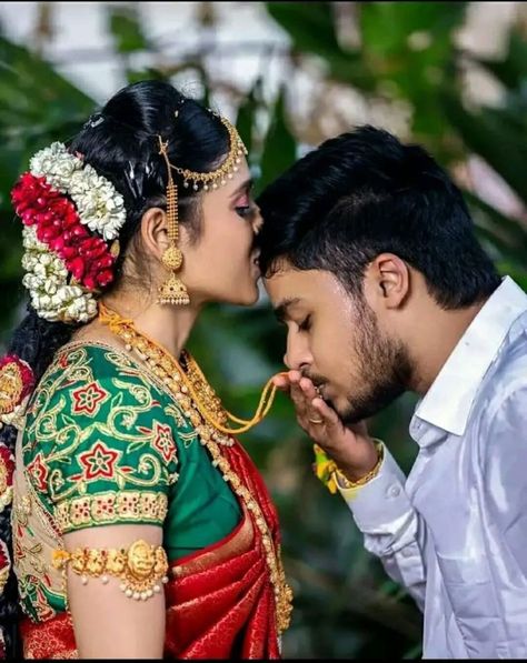 Marriage Pictures Indian, Photoshoot Ideas For Couples Marriage, Photo Stills For Couple, Couple Poses For Marriage, Indian Couple Marriage Photoshoot, Marriage Photo Poses, Marriage Couples Photoshoot, Marriage Pics Indian, Trending Wedding Photography