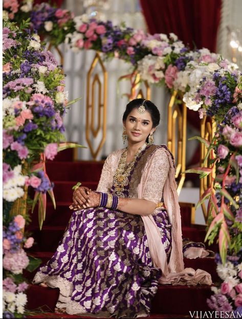 Event Photography Ideas, Lilac Saree, Mummy Outfit, Engagement Saree, Trending 2024, Wedding Saree Blouse, Wedding Saree Blouse Designs, Purple Saree, Long Dress Design