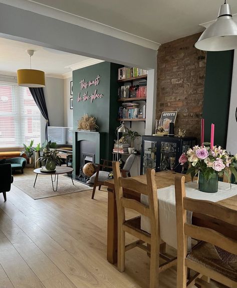 Small Terrace House Interior, Small Terraced House Interior, Uk Small Terraced House Interiors, Living Room Knock Through, Yard Seating, Terraced House Interior, Small Terraced House, Terrace House Interior, Living Room Victorian