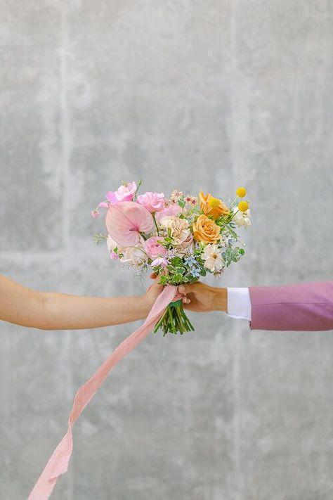 Unique Wedding Arch, Simple Bridesmaid Bouquets, Bright Wedding Decorations, Fun Bouquet, Colorful Wedding Ideas, Lemonade Wedding, Whimsical Wedding Flowers, Large Wedding Bouquet, Whimsical Bouquet