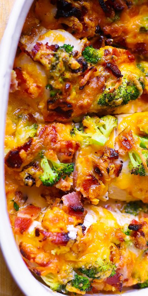 Broccoli Bacon Cheddar Chicken Easy Chicken Bacon Recipes, Baked Chicken And Bacon Recipes, Baked Chicken Sides, Chicken Bacon Broccoli Casserole, Chicken And Bacon Recipes, Chicken Bacon Broccoli, Bacon Cheddar Chicken, Recipe With Broccoli, Chicken Bacon Recipes