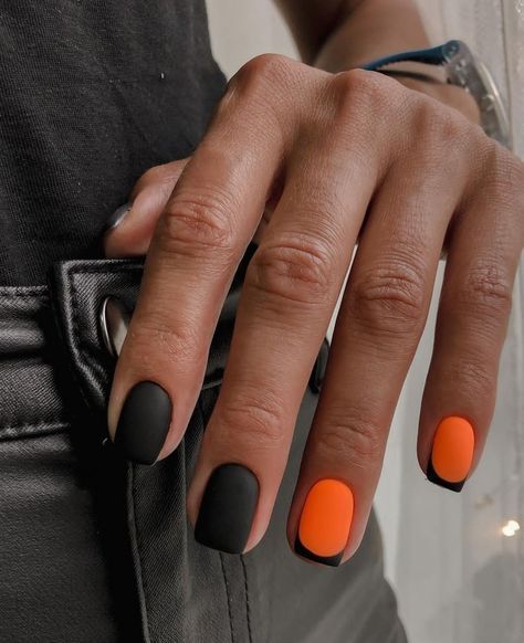 Matte Nails With Shiny Design, Toenail Shapes Pedicures, Trendy Dip Nails 2023, Professional Manicure For Work, Under Nails Painted, 2023 Halloween Nails, Nude And Black Nails Short, Halloween Nails Square Short, Black Nails With Accent Nail