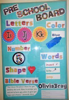 Daycare Playroom, Homeschool Calendar, Preschool Boards, Preschool Rooms, Prek Classroom, Preschool Circle Time, Preschool Bulletin, Preschool Bulletin Boards, Bulletin Board Ideas