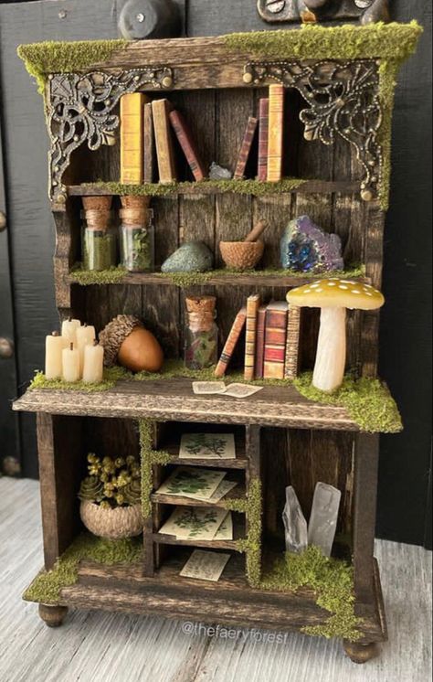 Enchanted Forest Room, Forest Room, Apothecary Decor, Witch Room, Fairy House Diy, Haunted Dollhouse, Fairy Garden Crafts, Fairy Furniture, Herbal Apothecary