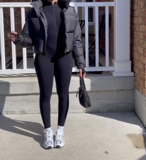 Jumpsuit And Puffer Jacket Outfit, Jumpsuit With Puffer Jacket, Bbq Outfits, Puffer Jacket Outfit, New Balance Trainers, Jacket Outfit, Winter Fits, Brunch Outfit, Casual Style Outfits