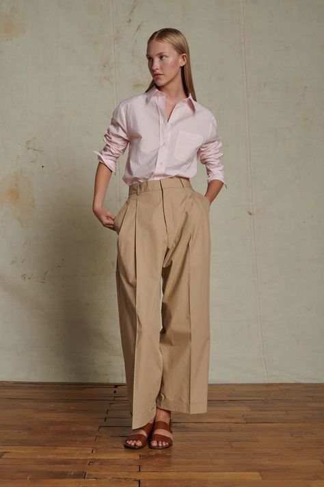 Women's Designer trousers Denim Editorial, Chemise Rose, Beige Outfit, Shirt Cuff, Cardigan Shirt, Cotton Poplin Shirt, Jumper Shirt, Dress Trousers, Poplin Shirt