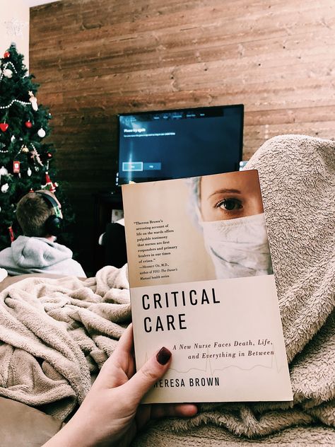 Critical Care Aesthetic, Nursing Books To Read, Nurse Aesthetic, Vision Board Photos, Nursing Books, Critical Care Nursing, Medical Careers, Acute Care, New Nurse