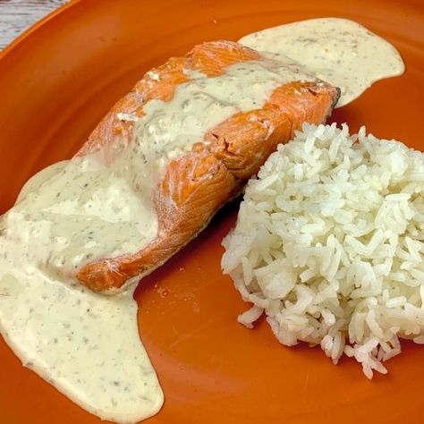 Scottish Salmon with Whiskey Cream Sauce - my Hungry Traveler Scottish Salmon Recipe, Whiskey Cream Sauce, Whiskey Sauce, Whiskey Cream, Scottish Salmon, Salmon Farming, Poached Salmon, Fresh Salmon, Salmon Steak