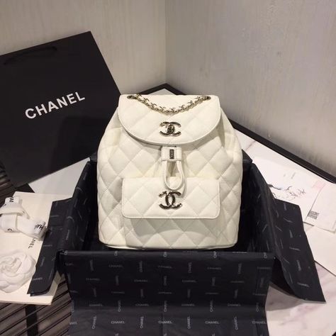 Chanel cc chain shoulders bag small backpack caviar white Mochila Chanel, Tas Gucci, Tas Lv, Tas Chanel, Tas Mini, Louis Vuitton Shoes Heels, White Backpack, Chanel Backpack, Chanel Cruise