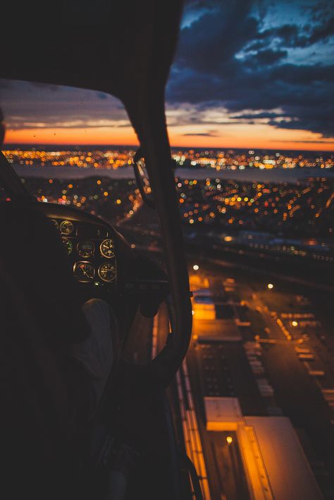 Sky Waves : Photo Helicopter Aesthetic, New York Sunset, Airplane Wallpaper, Pilots Aviation, Airplane Photography, Helicopter Ride, Tumblr Wallpaper, A Plane, Night Photography