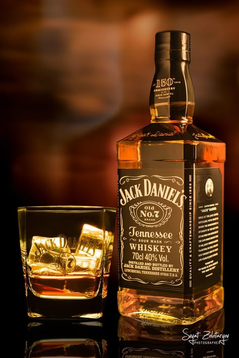 Jack Daniels Aesthetic, Jack Daniel Aesthetic, Whiskey Aesthetic, Expensive Whiskey, Expensive Champagne, Jack Daniels Bottle, Jack Daniel's Tennessee Whiskey, Whisky Drinks, Party Drinks Alcohol