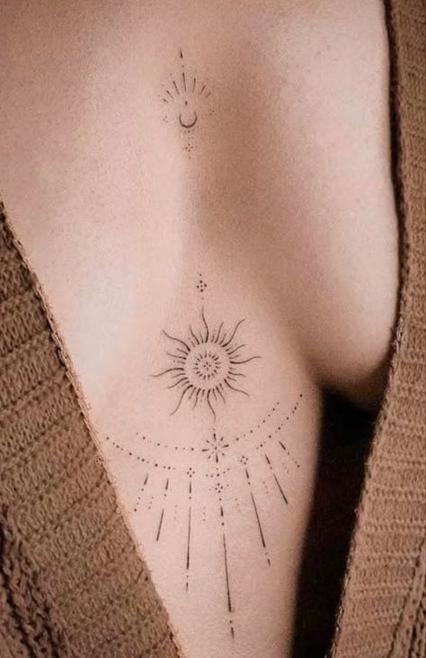 Women Sternum Tattoo, Mandala Sternum Tattoo, Brust Tattoo Frau, Sternum Tattoo Design, Tattoo Sonne, Underboob Tattoo Designs, Tato Dada, Tato Minimal, Chest Tattoos For Women