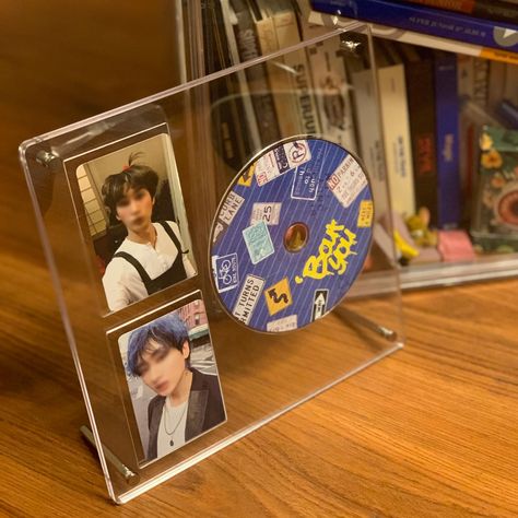 PRICES MAY VARY. [Package Includes] 1 piece x Acrylic Kpop CD Display Frame Photocard Holder. [Size] Acrylic photo frame Overall Size: 22cm/8.66in; Can hold 2 photocards and 1 CD. [Material] FarBoat kpop photocard holder is made of transparent acrylic material, it protects your item while clearly displaying its appearance. [Notice] To protect acrylic materials, the acrylic photocard stand holder will have a protective film on top that can be removed during use [Measurement Difference] There may Acrylic Magazine Holder Wall, Kpop Album Display, Cd Display Ideas, Photocard Display, Cd Display, Kpop Photocard Holder, Business Room, Kpop Shelf, Photo Album Display