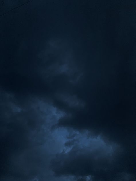 Aesthetic dark clouds stormy Stormy Night Aesthetic, Stormy Eyes, Stormy Background, Stormy Night Sky, Cloudy Night Sky, Stormy Clouds, Cloudy Night, Scary Backgrounds, Dark & Stormy