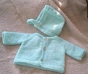 Knit Raglan Sweater, Cardigan Pattern Free, Newborn Knitting, Jackets Pattern, Raglan Cardigan, Baby Jackets, Baby Cardigan Knitting Pattern Free, Preemie Clothes, Preemie Baby