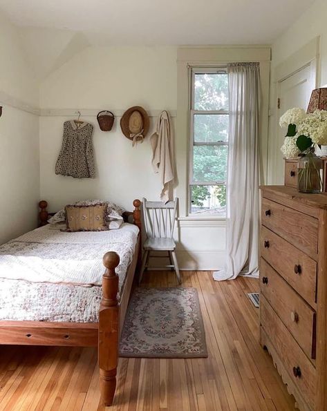 Angie Bailey Old Farmhouse Interior Bedroom, Farm Aesthetic, Cottagecore Home, House Room, Apartment Inspiration, Twin Bed, Dream House Decor, Little Houses, Bed Room