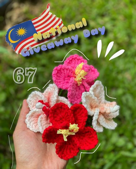 NATIONAL GIVEAWAY DAY ,31 AUGUST 🇲🇾 🌺Hibiscus flower keychain Join our giveaway to win this keychain 🌺How to enter ⭐️follow our instagram @roseysaf_ ⭐️like and share this post and latest reel on your story ⭐️comment this post, thats reel and tag 3 of your friends 🌺we’ll randomly select 3 lucky winners to get hibiscus flower keychain 🌺we’ll announce tommorow on 1st September 1st September, Flower Keychain, Hibiscus Flower, Like And Share, Hibiscus Flowers, Your Story, Hibiscus, To Win, The Selection