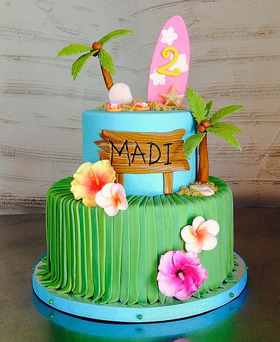 Hawaiian Beach 2nd Birthday Cake | Sasa | Flickr Hawaiian Theme Cakes, Hawaiian Birthday Cakes, Tropical Birthday Cake, Luau Cake, Red Birthday Cakes, Hawaiian Cake, Bolo Moana, Moana Cake, Aloha Party