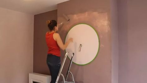 Circle On Wall, Painting A Wall, Spray Paint Vases, Diy Cabinet Doors, Old Cabinet Doors, Diy Spray Paint, Faux Brick Walls, Wall Feature, Stencil Painting On Walls