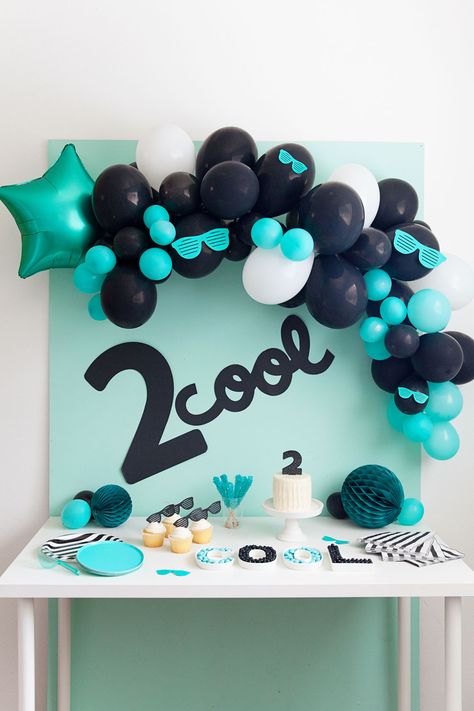 2ND BIRTHDAY PARTY IDEA - Tell Love and Party Creative Birthday Party Ideas, Birthday Party Idea, 2nd Birthday Party For Boys, 2nd Birthday Party For Girl, 2nd Birthday Boys, Anniversaire Diy, Second Birthday Ideas, Boy Birthday Party Themes, Toddler Birthday Party